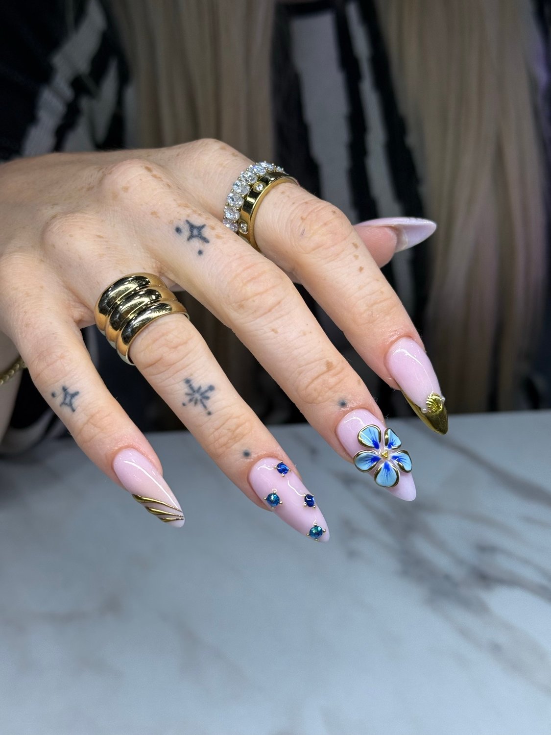 Handmodelliertes Nageldesign &ndash; Nagelstudio Konstablerwache
